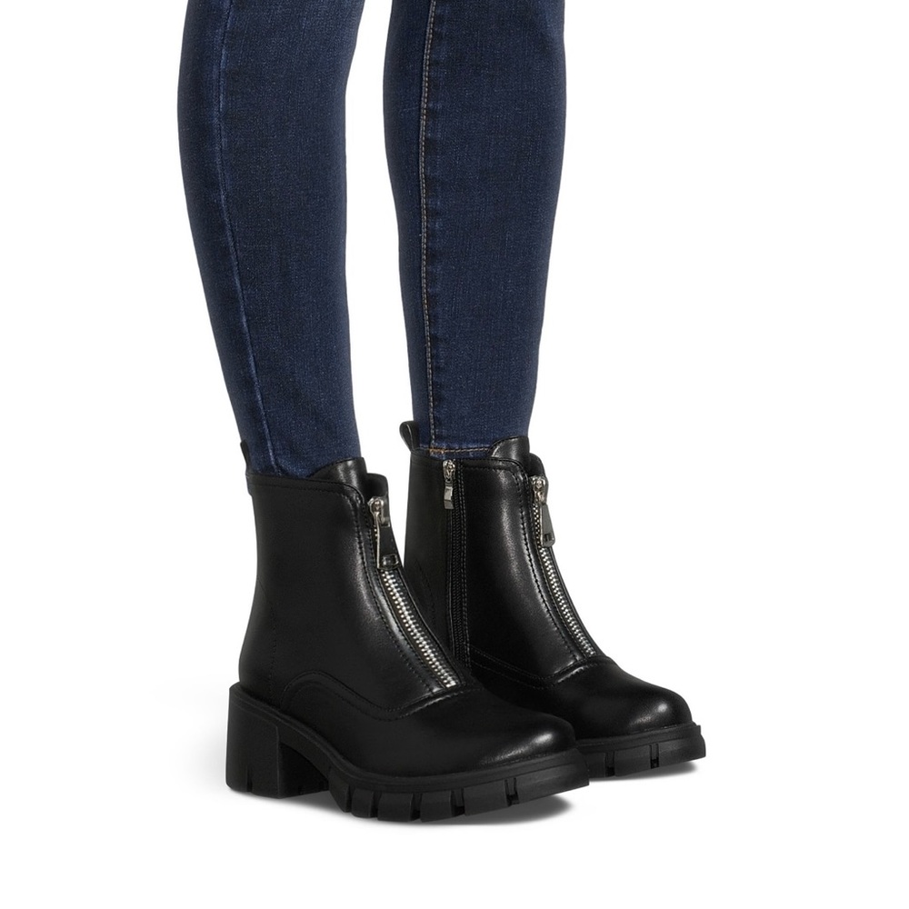 Shoes boots